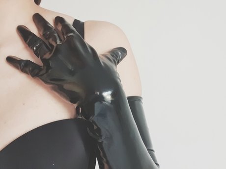 Maxine Bea 裸のモデル 画像