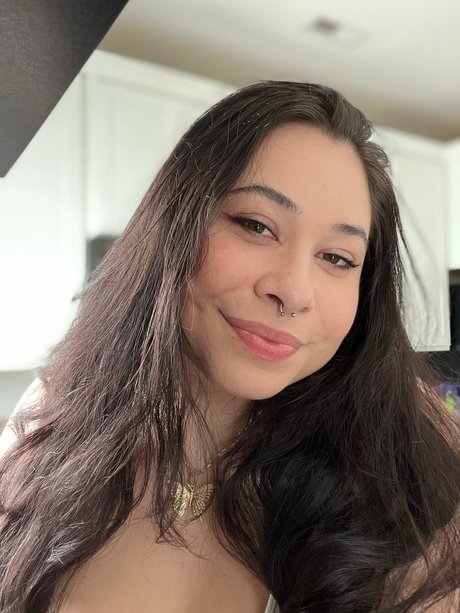 細身の巨乳OnlyFans ホットxxx 写真