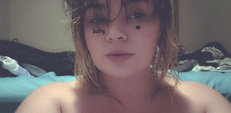 痩せた金髪の熟女OnlyFans 無料セックス 写真