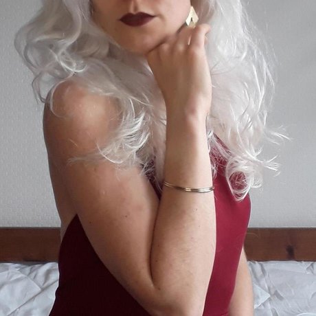 Meghan Frost HDスター 写真