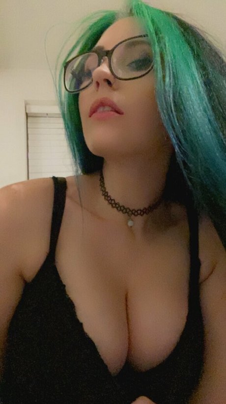 曲線美の熟女OnlyFans エロチック 画像