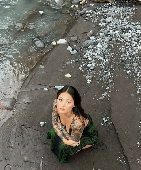 Mae Col ホットスター ギャラリー