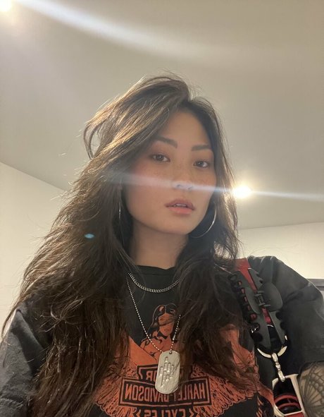 曲線美の熟女OnlyFans HD 画像