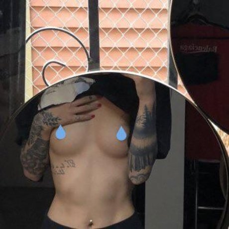 潮吹きマンコOnlyFans ホットセクシー 画像