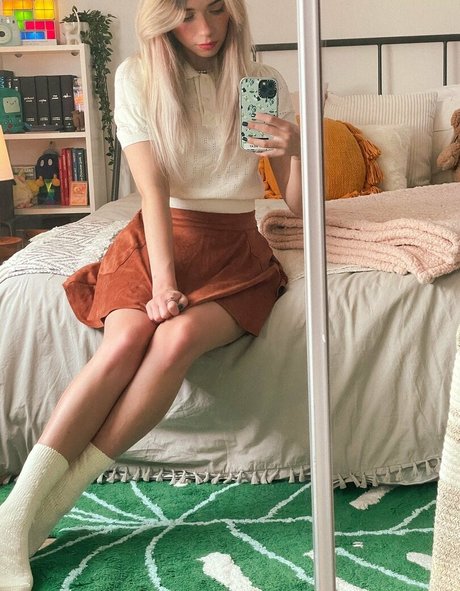 ティーンソロOnlyFans ホットポルノ 画像