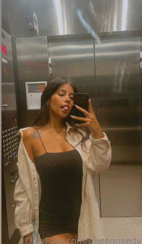 Queenneedy ヌードスター 画像