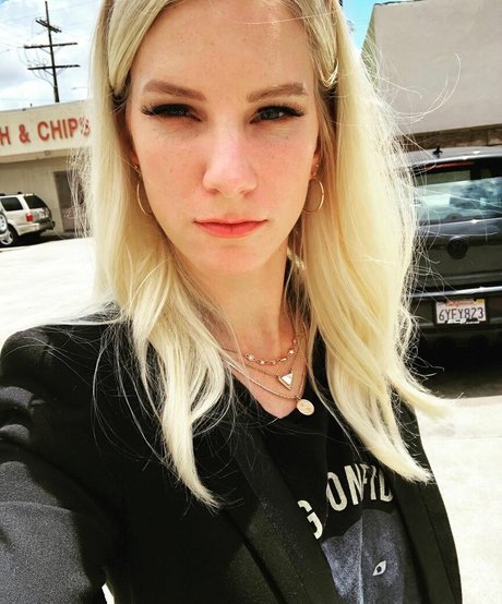 Heather Morris 完璧なポルノスター ギャラリー