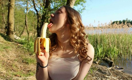 celebrity hannah montana セックス女優 写真