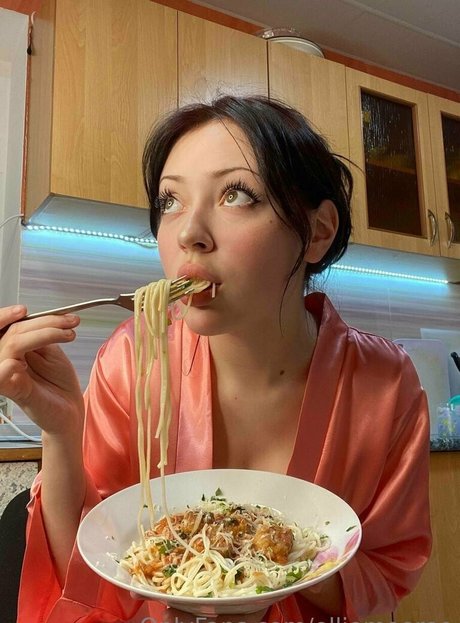 elliemooree かわいいスター 写真