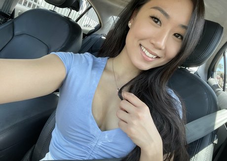 Juziis 完璧なポルノスター 写真