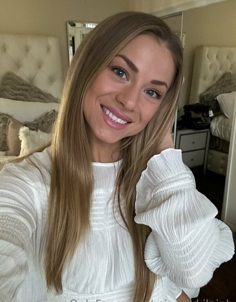 セクシーな足 OnlyFans 美しいヌード 画像