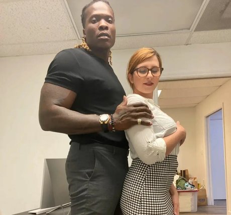 Bess Breast セックスポルノスター 写真