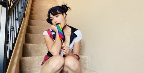 avilovexxx 素敵なポルノスター 画像