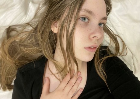 オイルを塗った黒檀のOnlyFans アダルト 写真