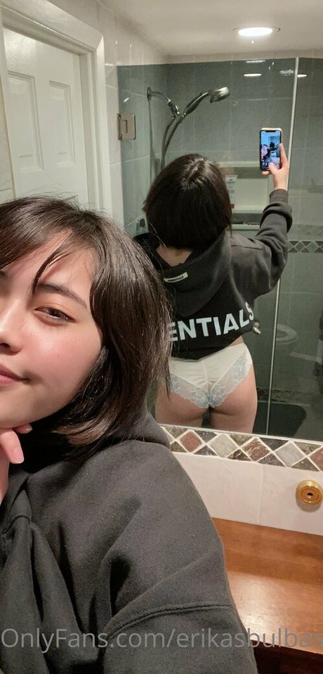 Erikasbulbasaur ポルノスター アダルト 画像