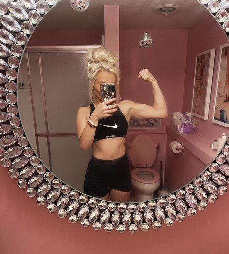 forgetsarah モデル 画像