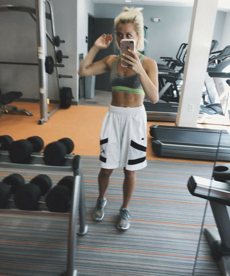 forgetsarah 裸のモデル 画像