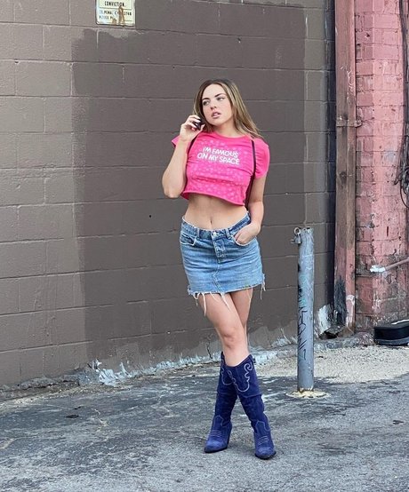 Madeleine Byrne かわいいスター 画像