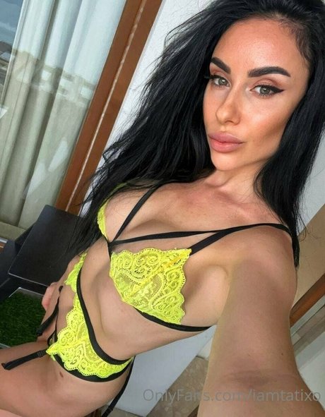 ニューハーフ 熟女 OnlyFans アートポルノ 写真