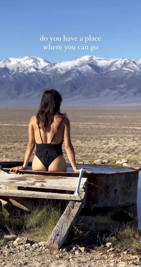 Eva Zu Beck セックスポルノスター ギャラリー