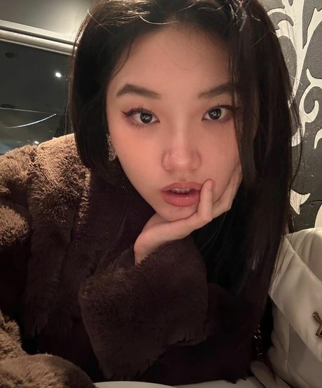 Vicki Mranrr エロティックなモデル ギャラリー