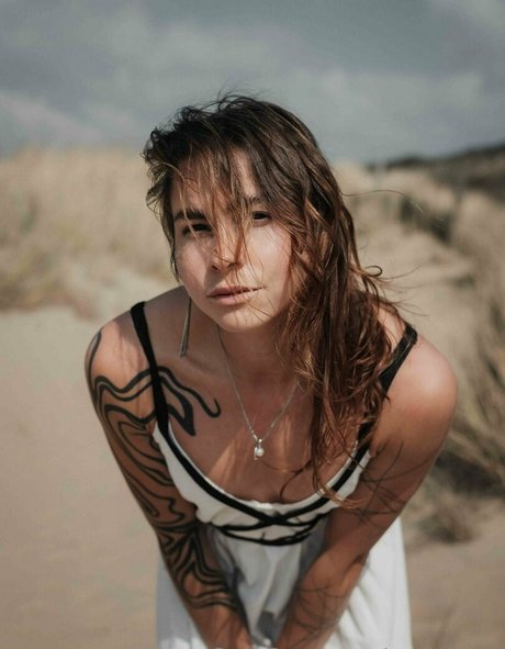 poly luna xxxスター 画像