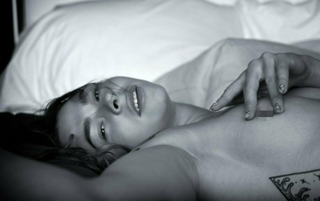 poly luna トップモデル 写真