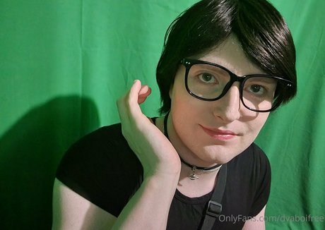 コスプレ フェムボーイ オンリーファンズ ポルノ 画像