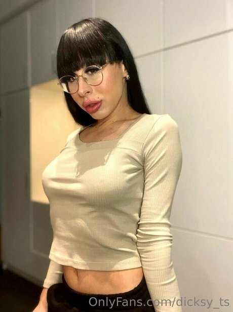 ブラック・ポーグ・オンリーファンズ 可愛い 画像