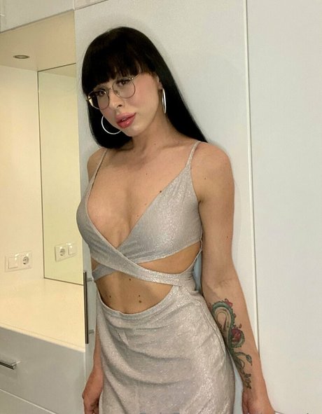 ティーンプッシーOnlyFans セクシー裸 写真