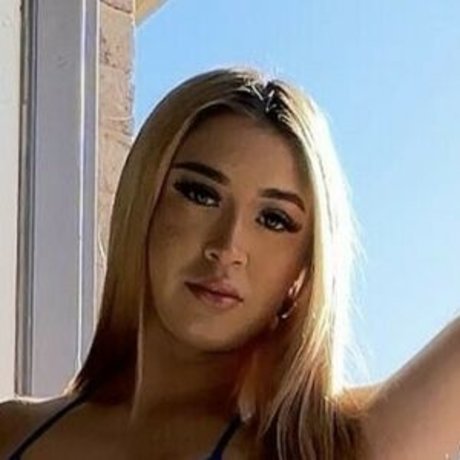 Daisy Tapia 美しいモデル 画像