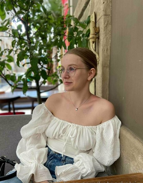 kateorkatrin エロティックモデル ギャラリー