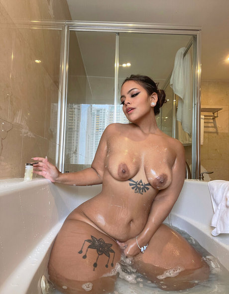 Grace Bon ポルノスター エロティック ギャラリー