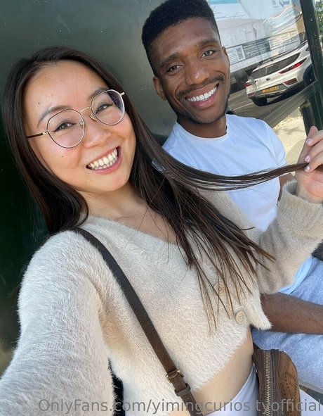 yimingcuriosityofficial ポルノスター 写真