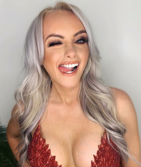 Katie McGlynn 完璧なスター 画像
