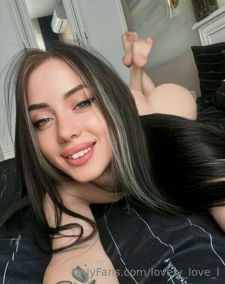 ティーンプッシーOnlyFans 無料ヌード ギャラリー