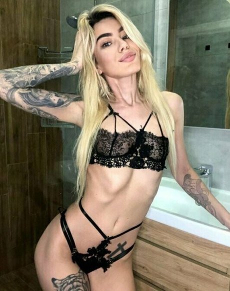 lovely love l 高品質モデル 写真