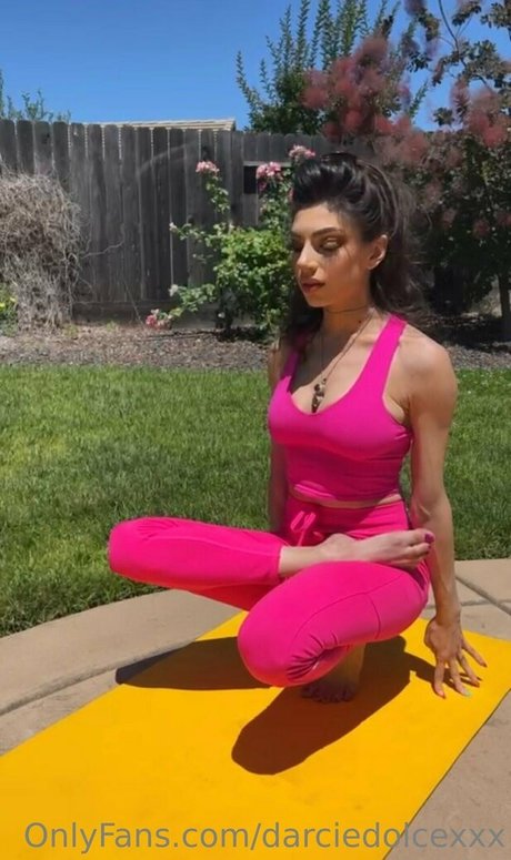 ブロンドヨガOnlyFans ポルノ 写真