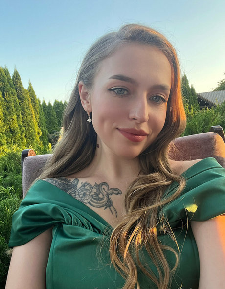 olivia nox top profile image