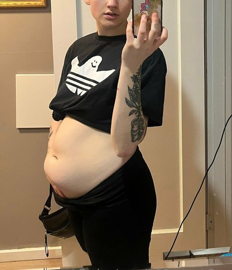 アジアンベイビーOnlyFans アダルト 画像