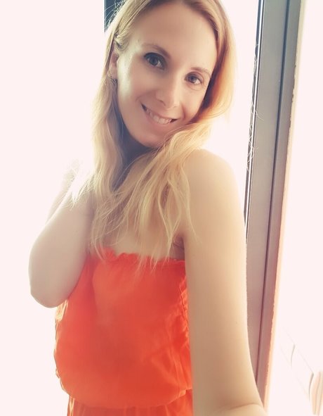 ellyedelweiss 高品質スター 写真