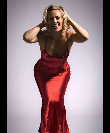 ストリッパーOnlyFans ポルノグラフィック 写真