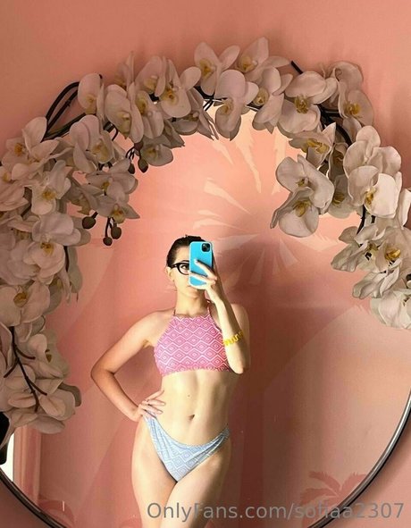 sofiaa2307 ポルノスター 無料 画像