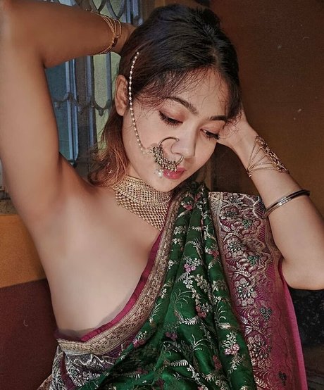 callmesherni 高品質モデル 写真