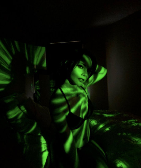 mavisjadexox ポルノスター 画像