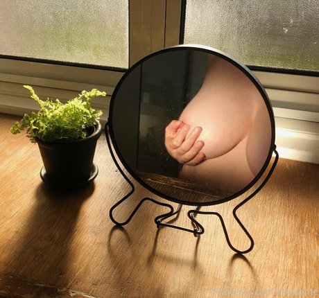 大きな黒いお尻のOnlyFans ヌード 画像