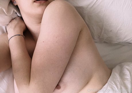 ゲイのラフなOnlyFans 無料ヌード アーカイブ