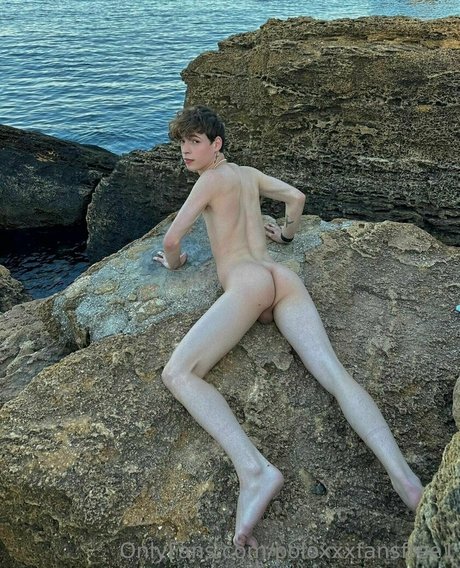 poloxxxfansfree1 アダルトモデル 写真