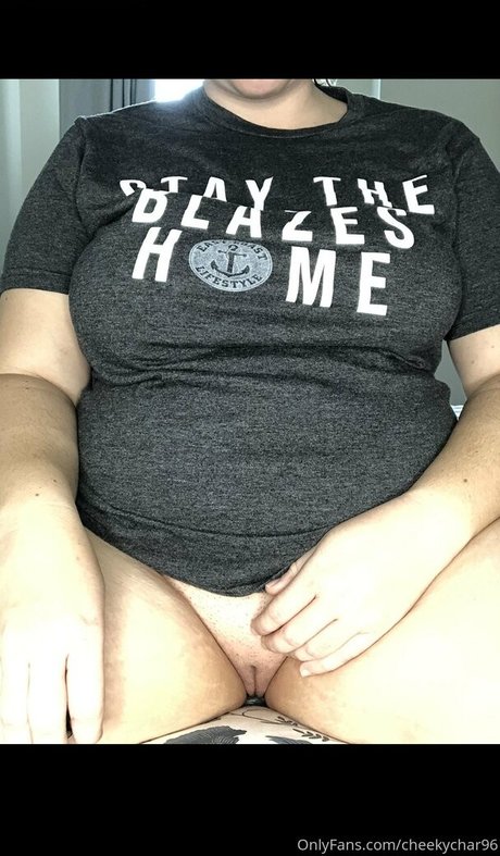 cheekychar96 ホット女優 写真