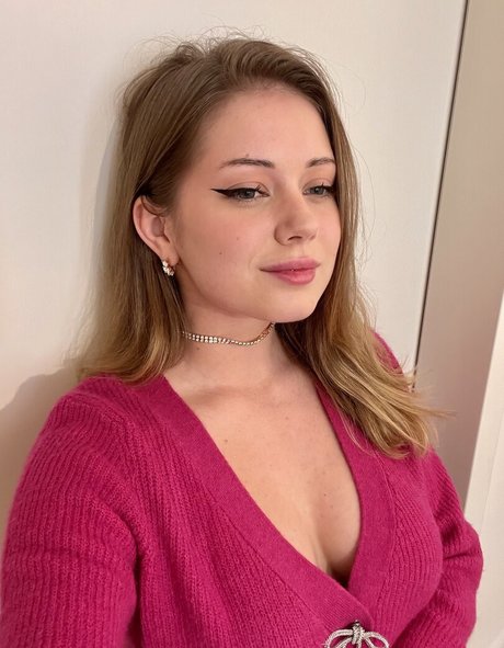 ティーンシーメールOnlyFans ポルノグラフィック 写真